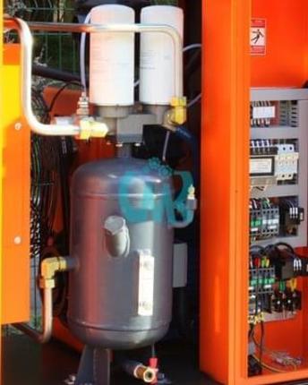 Винтовой электрический компрессор с ременным приводом ЗИФ-СВЭ-1,5/1,0 ШМ